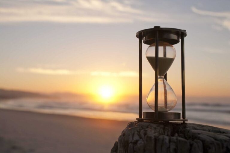 hour glass 1 scaled 1 e1638393563690 1