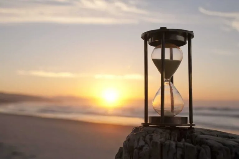 hour glass 1 scaled 1 e1638393563690 1