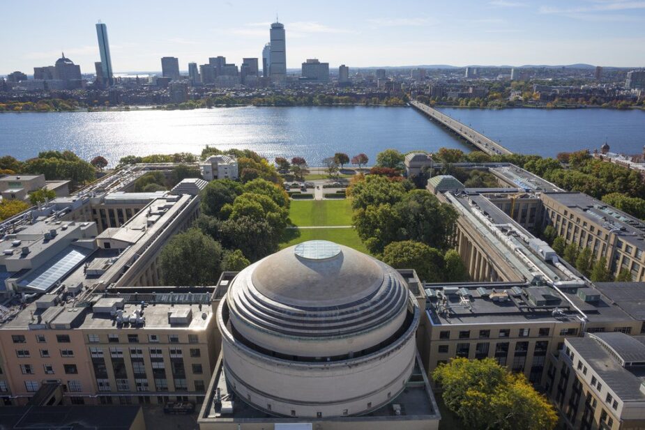 MIT 1 Milyar Dolarlık Yapay Zeka Yüksek Okulu Kuracak